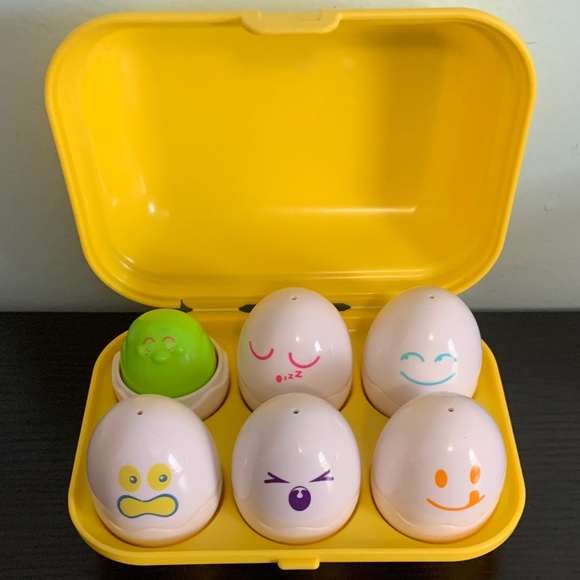 Tomy Other - Tomy Eggs in Carton Toy